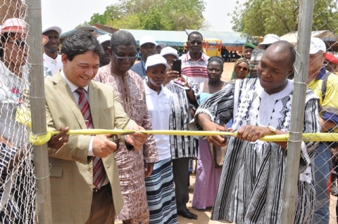 Centre de santé de Bagassi : Roxgold offre une station photovoltaïque et une salle d’hospitalisation 